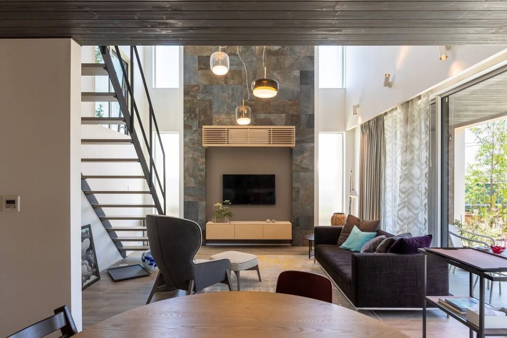 中古物件をリノベーションしたリビング