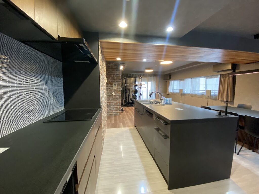 オシャレで使いやすいアイランドキッチン