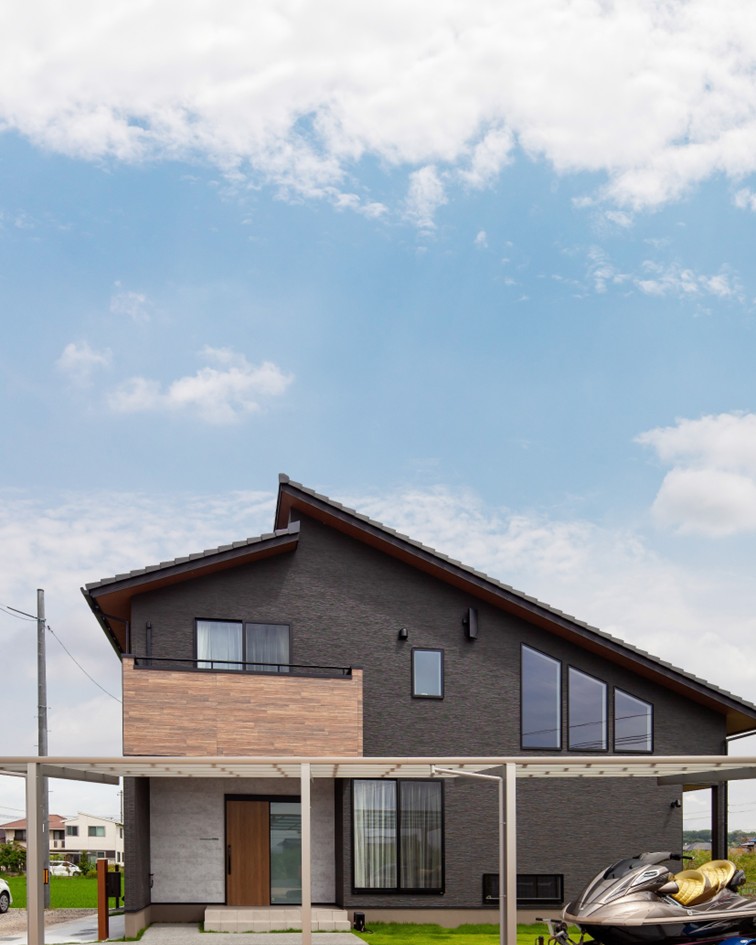 カーポートと一体型エントランス