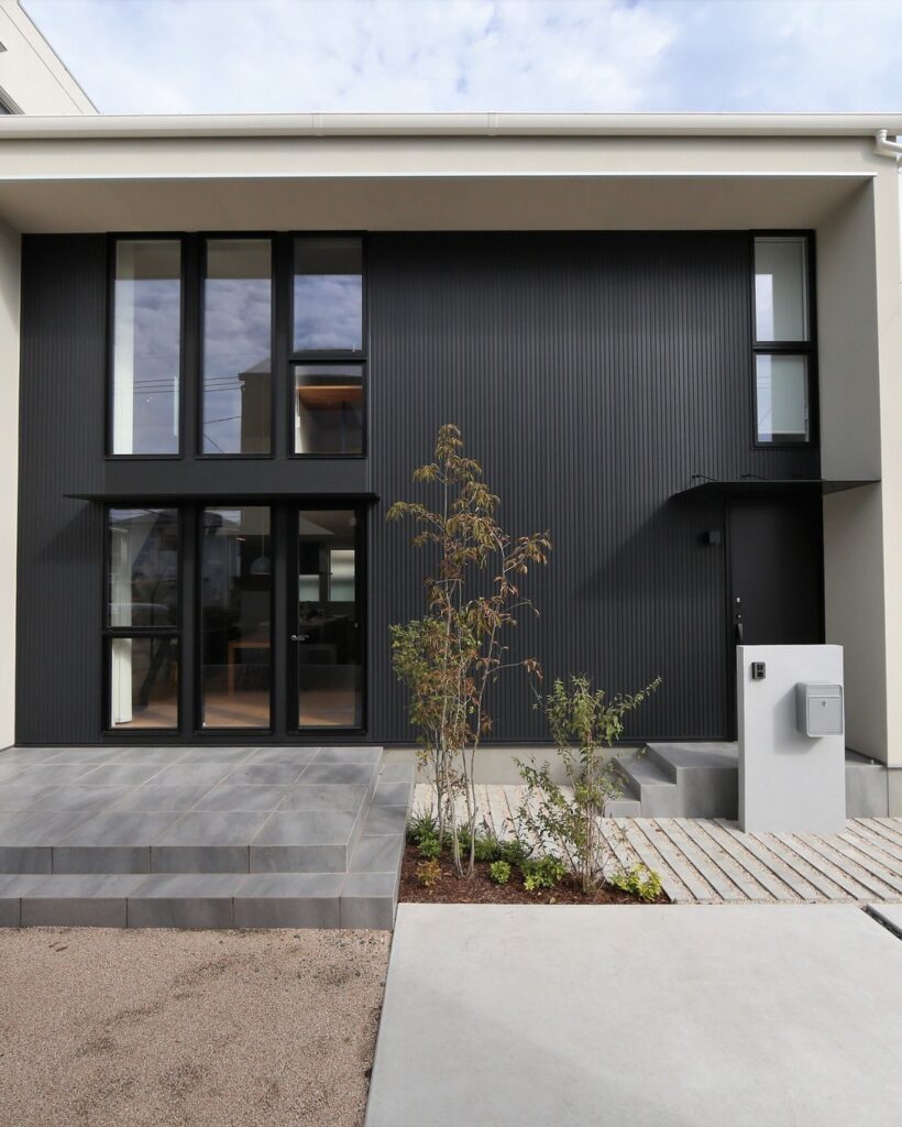 黒を基調としたスタイリッシュな外観