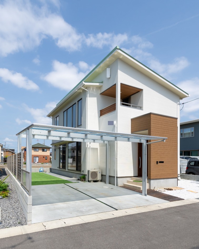 明るい雰囲気の外観